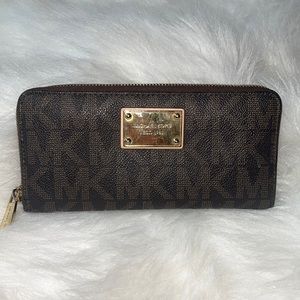 Michael Kors signature wallet